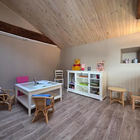 O Nid D'hirondelle Maison Conviviale En Pierres Avec Preau D'ete Thire