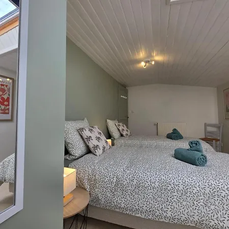 O Nid D'hirondelle Maison Conviviale En Pierres Avec Preau D'ete * Thire
